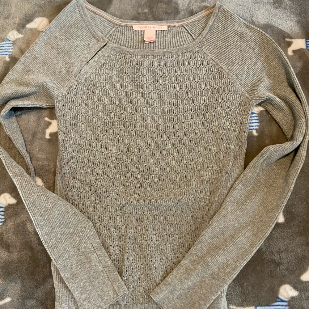 VS grey sweater